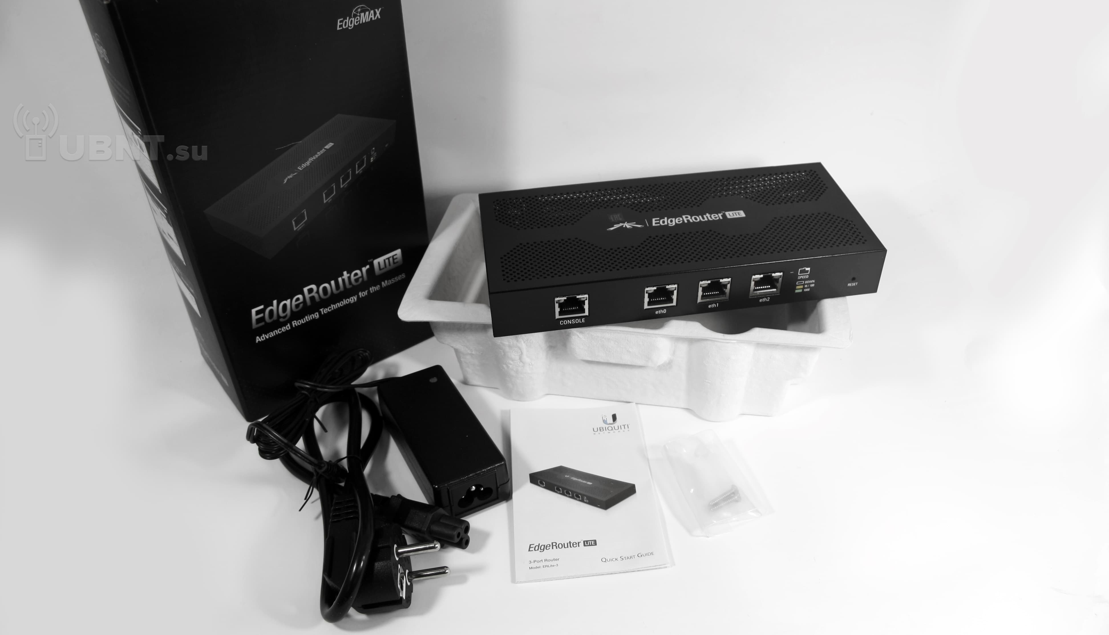Всепогодная точка доступа WiFi 5ГГц MIMO Ubiquiti Rocket M5 ракурсы