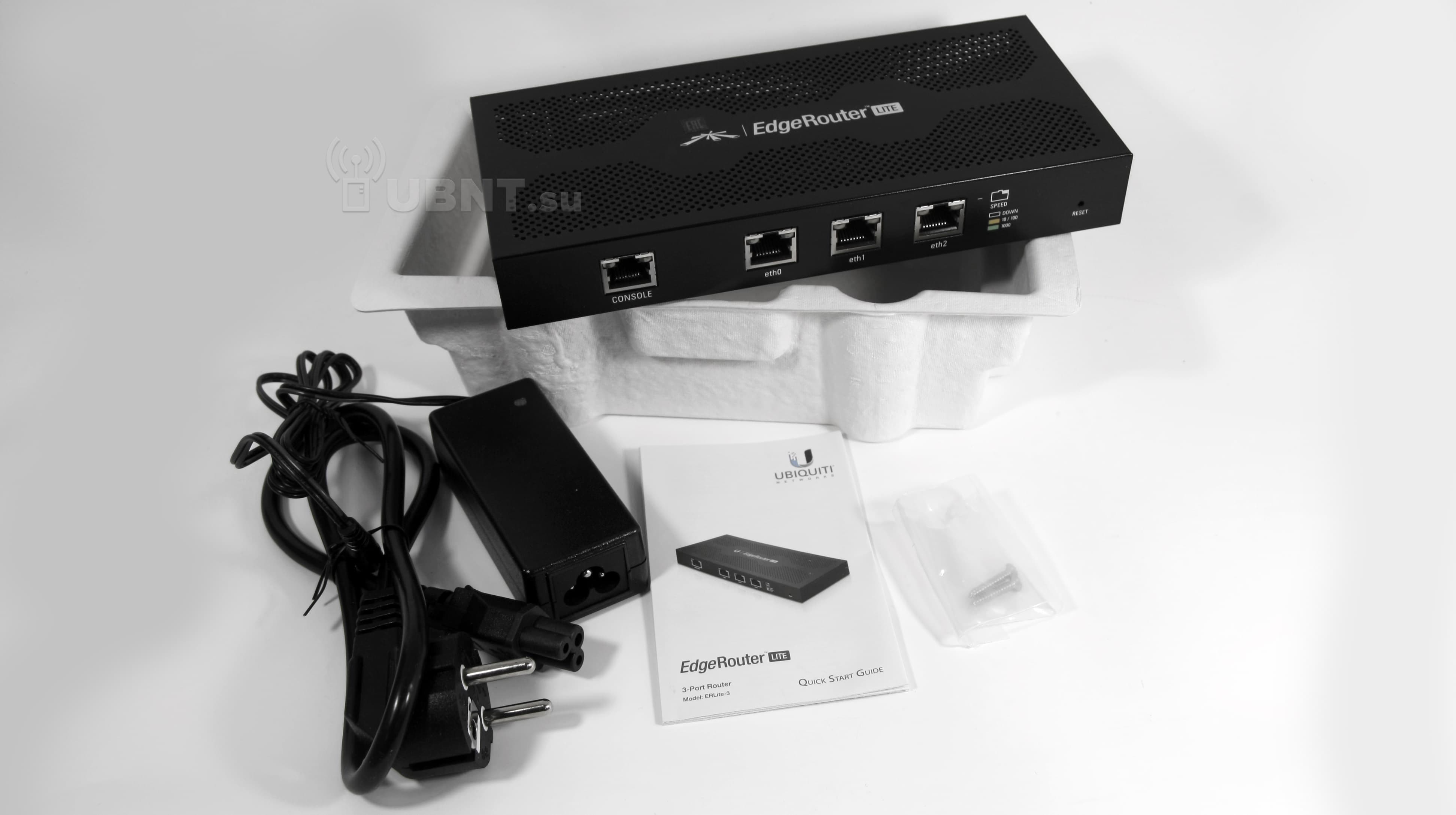 Всепогодная точка доступа WiFi 5ГГц MIMO Ubiquiti Rocket M5 ракурсы