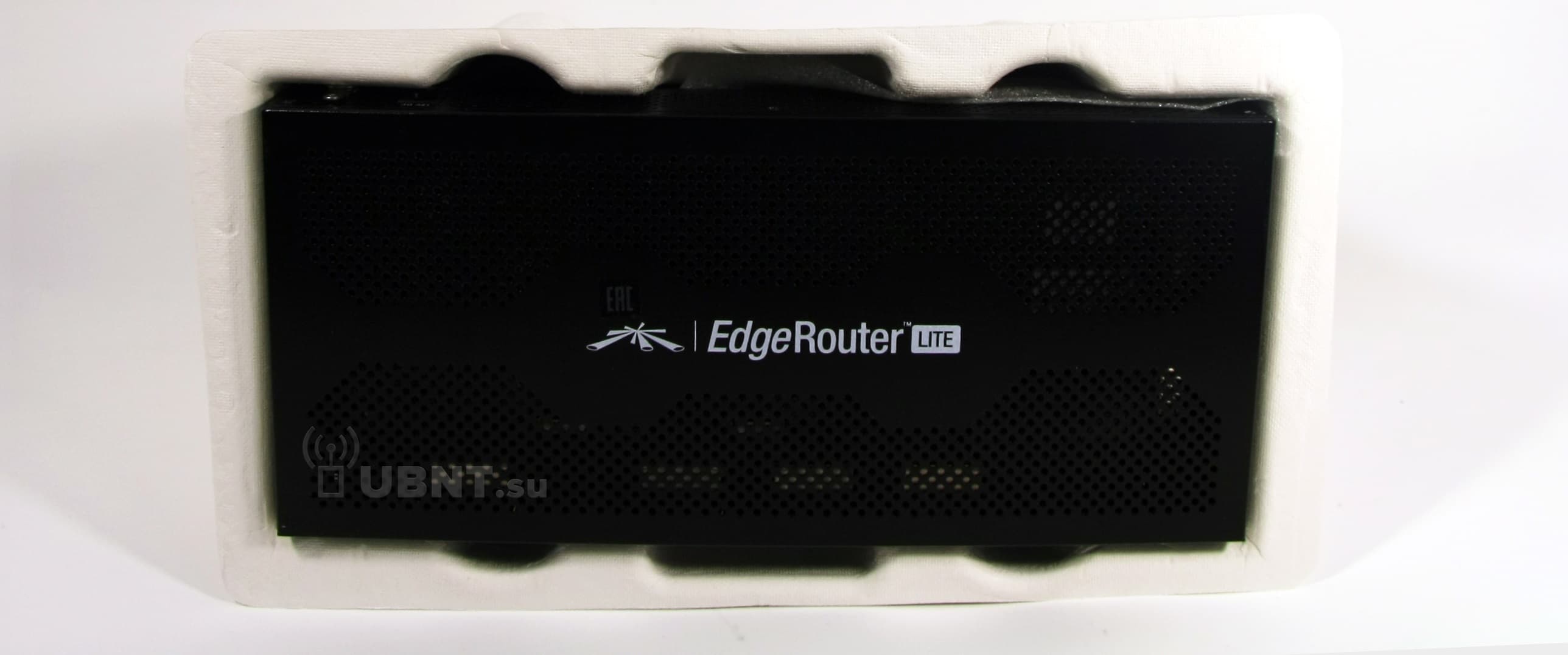 Всепогодная точка доступа WiFi 5ГГц MIMO Ubiquiti Rocket M5 ракурсы
