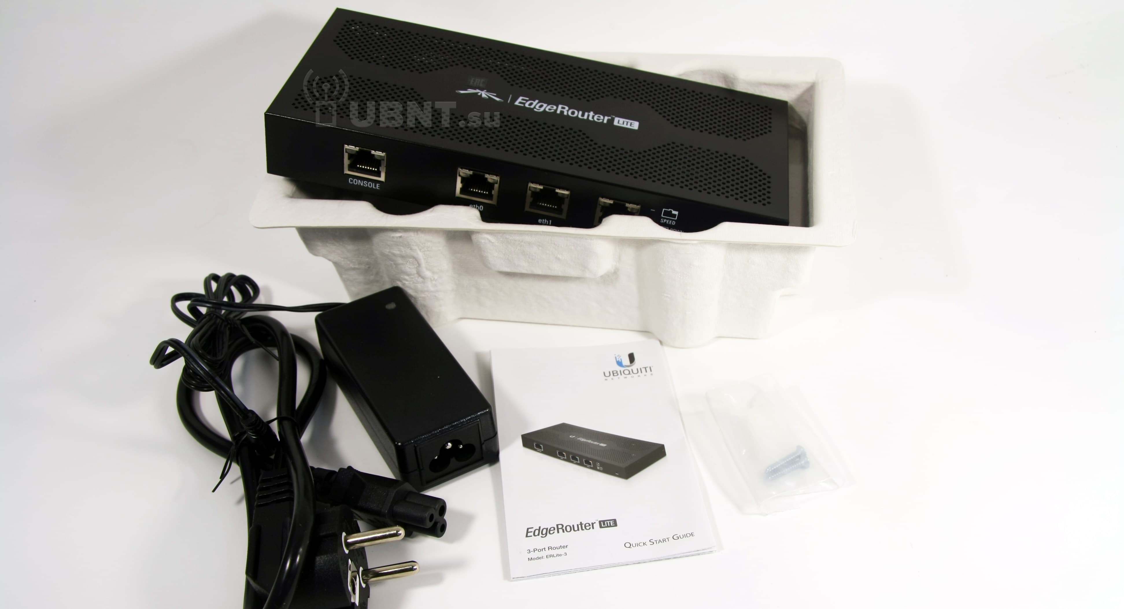 Всепогодная точка доступа WiFi 5ГГц MIMO Ubiquiti Rocket M5 ракурсы